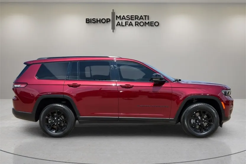 2024 Jeep Grand Cherokee Altitude photo 1