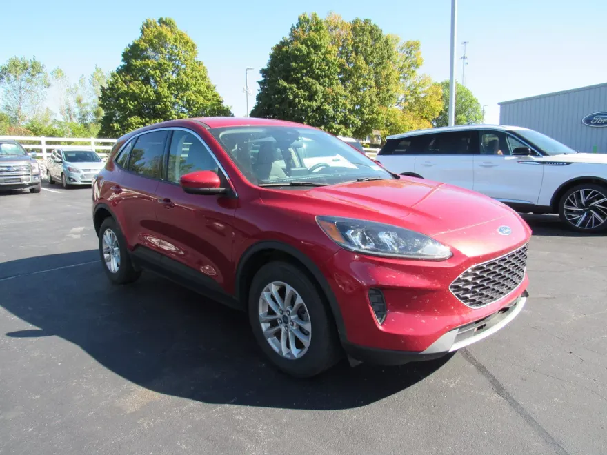 2020 Ford Escape SE photo 1