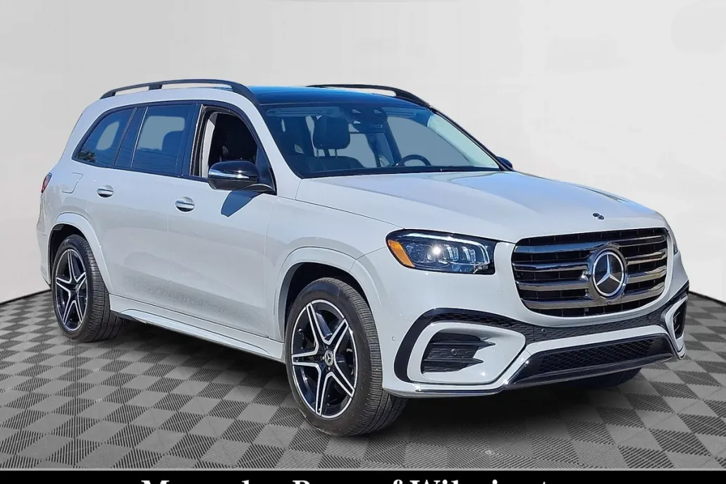 2024 Mercedes Benz GLS 450 4MATIC photo 1