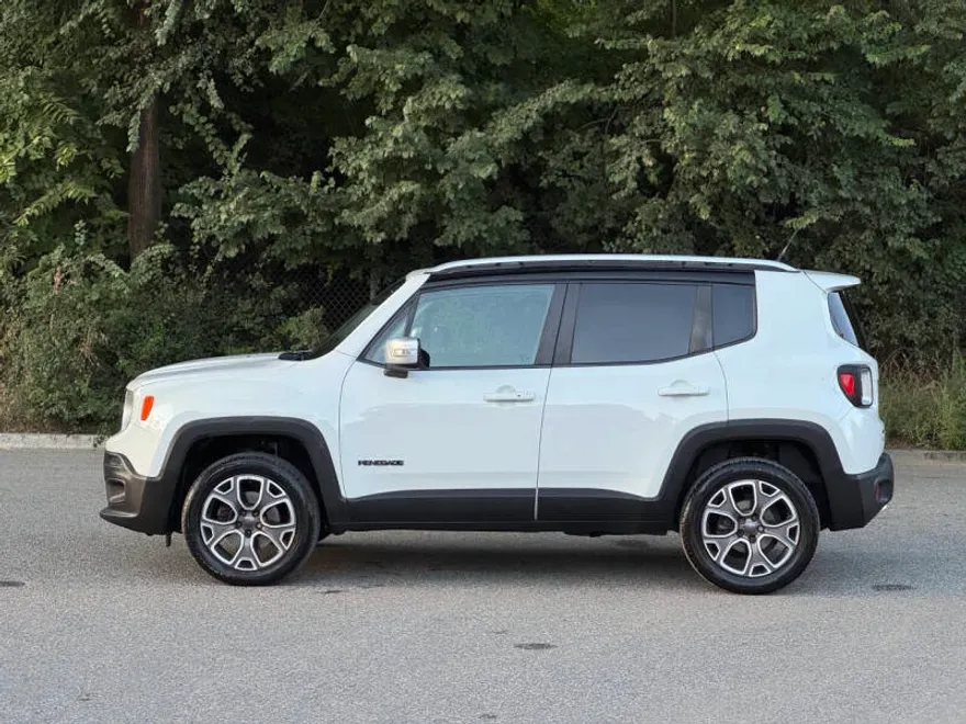 2015 Jeep Renegade Limited photo 1