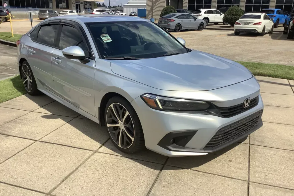 2022 Honda Civic Touring photo 1