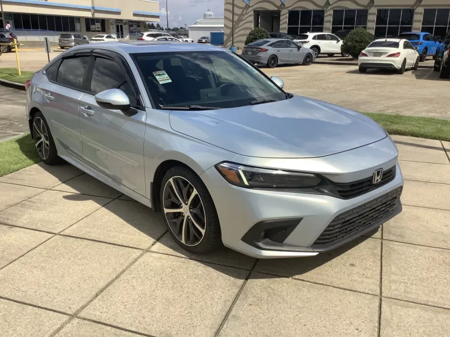 2022 Honda Civic Touring photo 1
