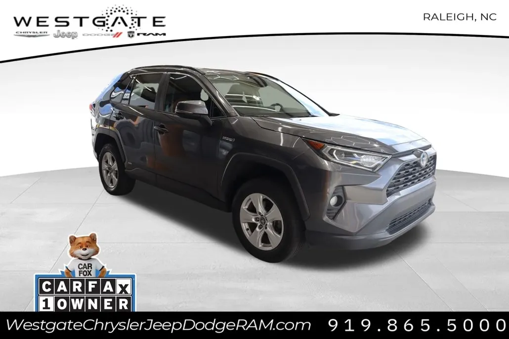 2020 Toyota RAV4 Hybrid XLE photo 1