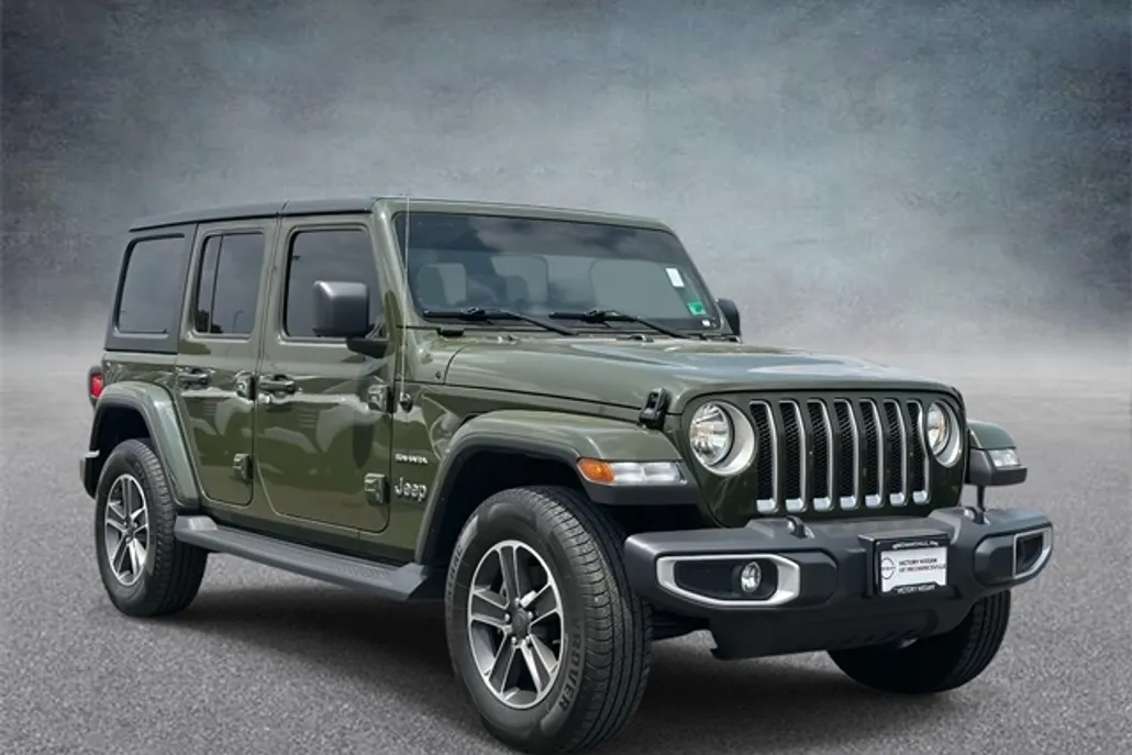 2023 Jeep Wrangler Sahara photo 1