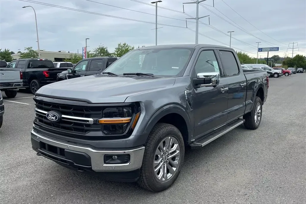 2025 Ford F-150 XLT photo 1