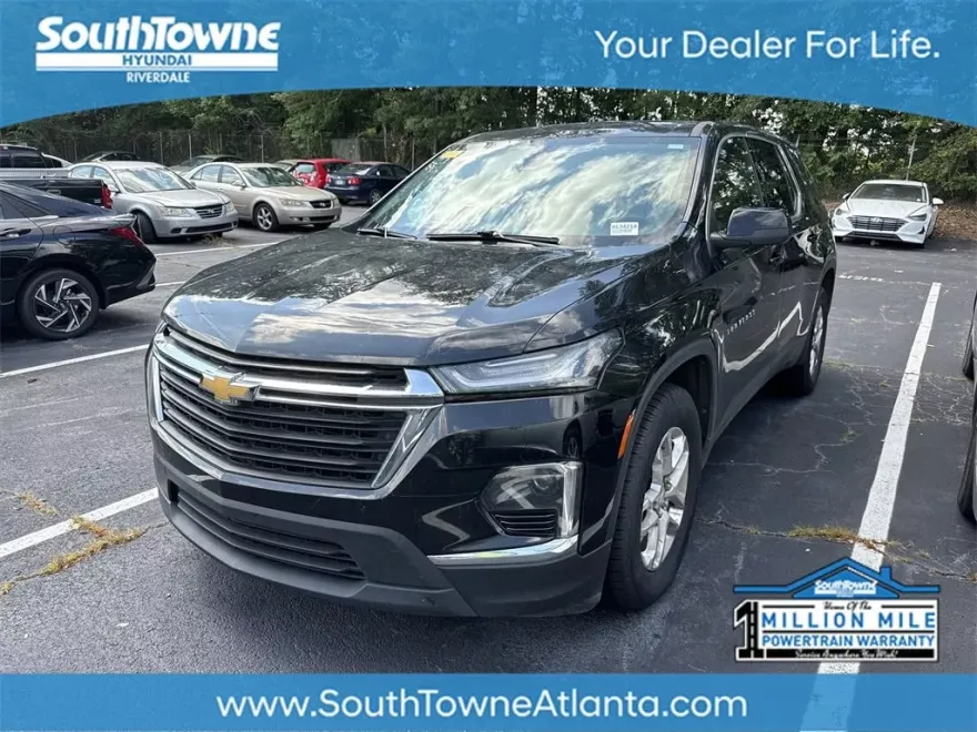 2022 Chevrolet Traverse LS photo 1