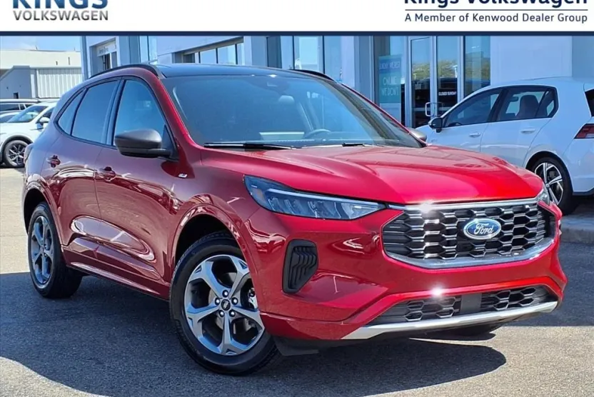 2024 Ford Escape ST-Line photo 1