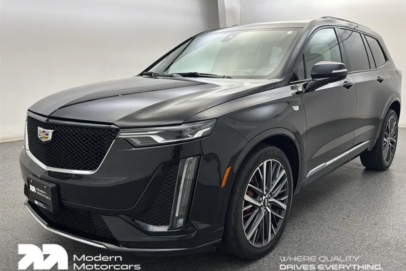 2023 Cadillac XT6 Sport photo 1