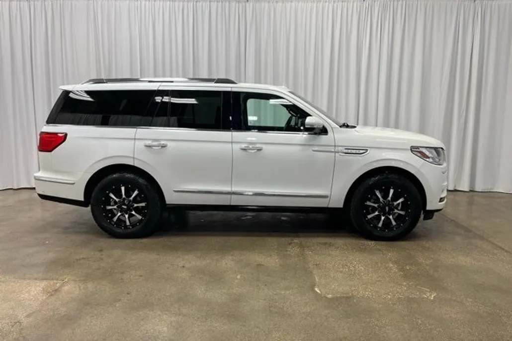 2020 Lincoln Navigator Reserve photo 1