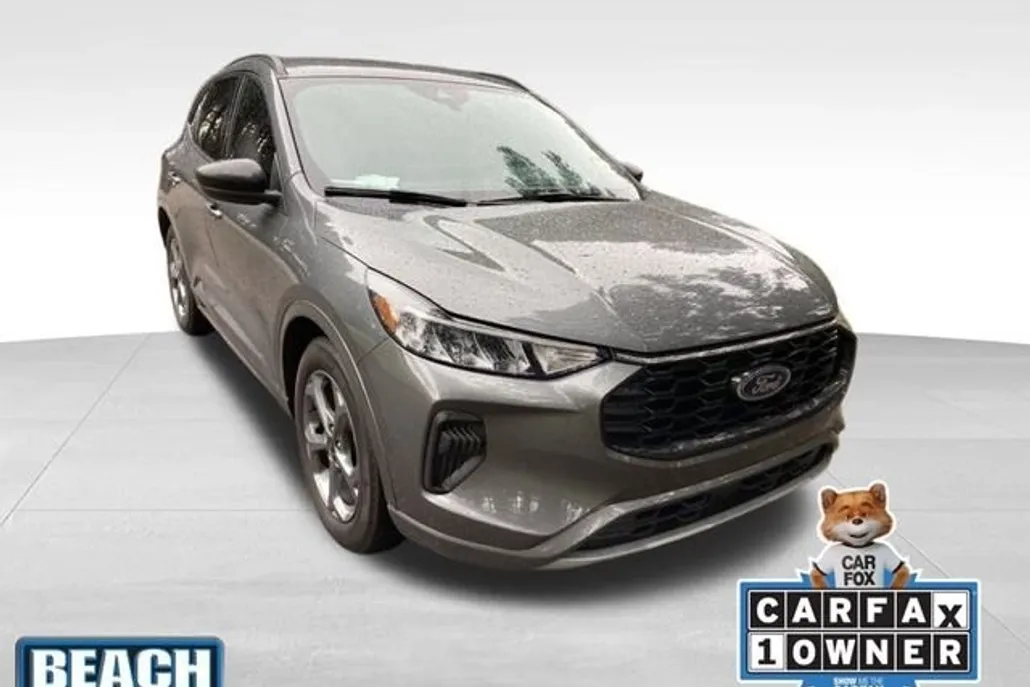 2023 Ford Escape ST-Line photo 1