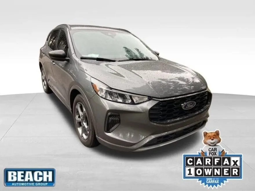 2023 Ford Escape ST-Line photo 1