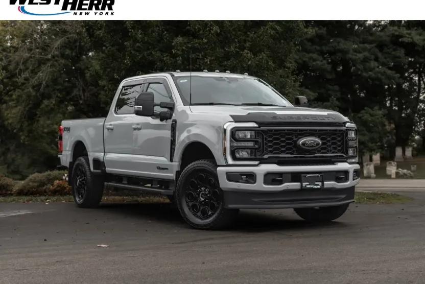 2025 Ford F-250 Lariat photo 1