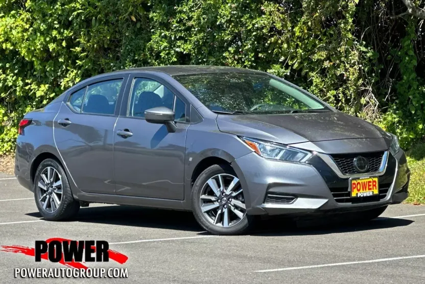 2021 Nissan Versa 1.6 SV photo 1