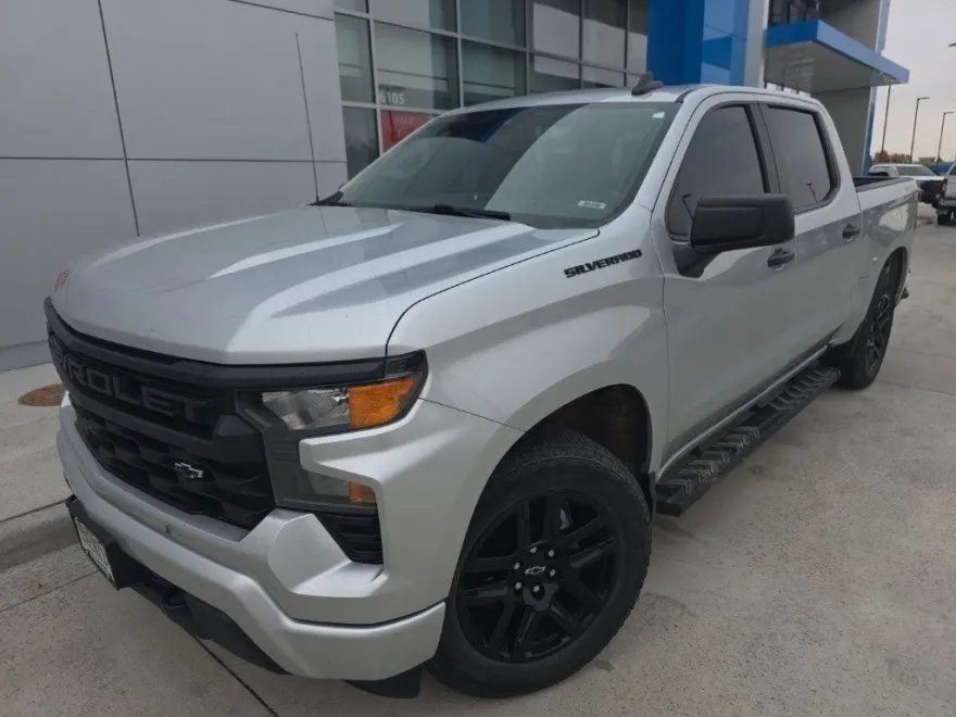 2022 Chevrolet Silverado 1500 Custom photo 1