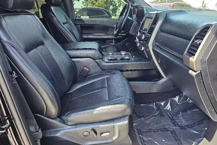 2021 Ford Expedition MAX XLT photo 1