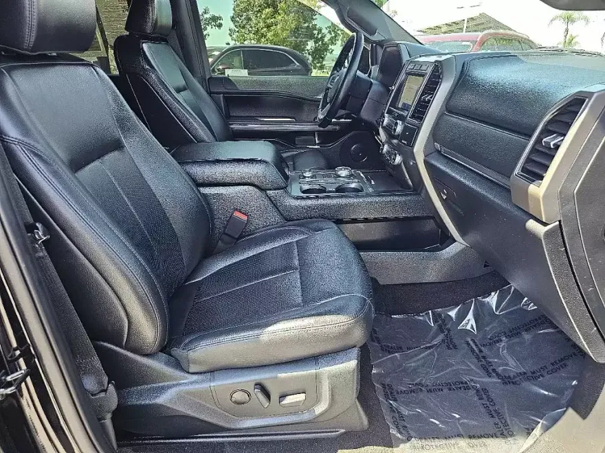 2021 Ford Expedition MAX XLT photo 1