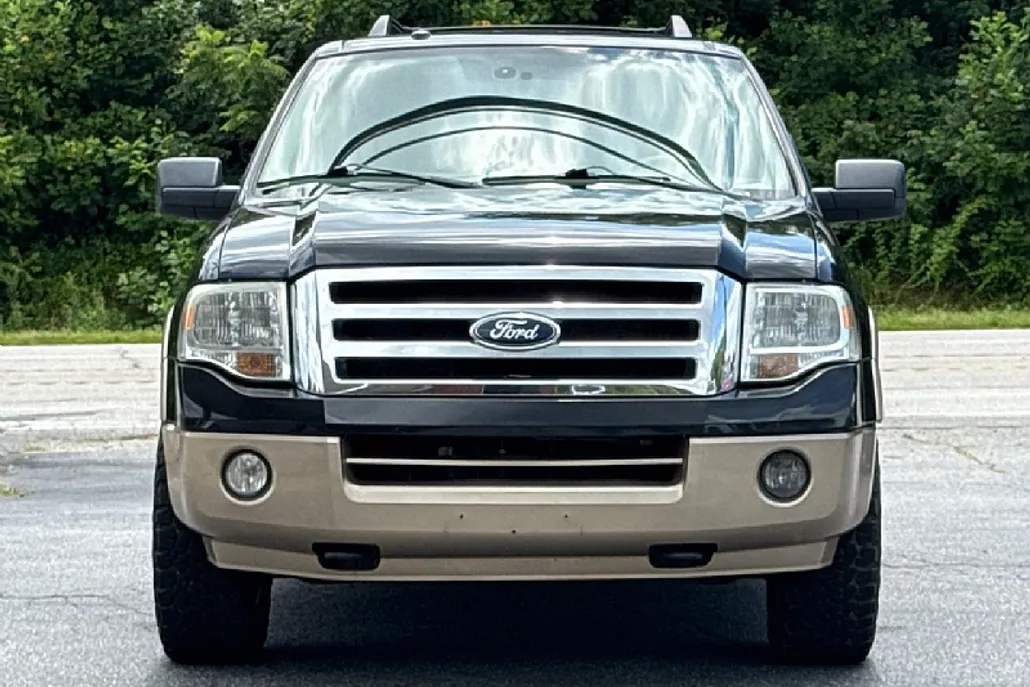 2014 Ford Expedition XLT photo 1