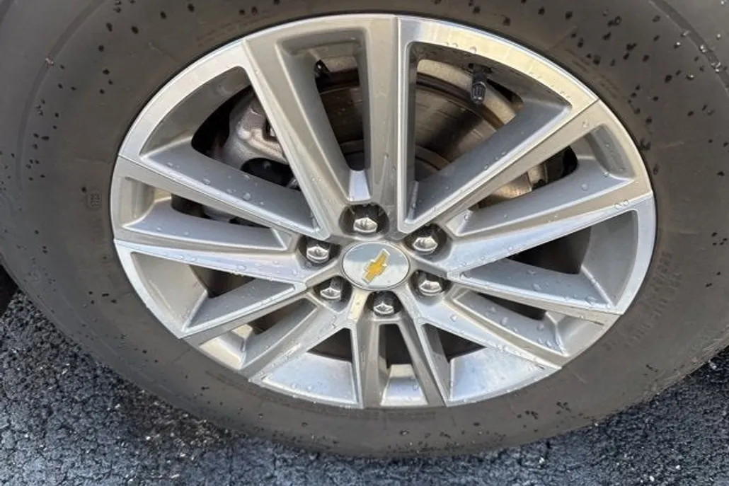 2023 Chevrolet Traverse Cloth photo 1