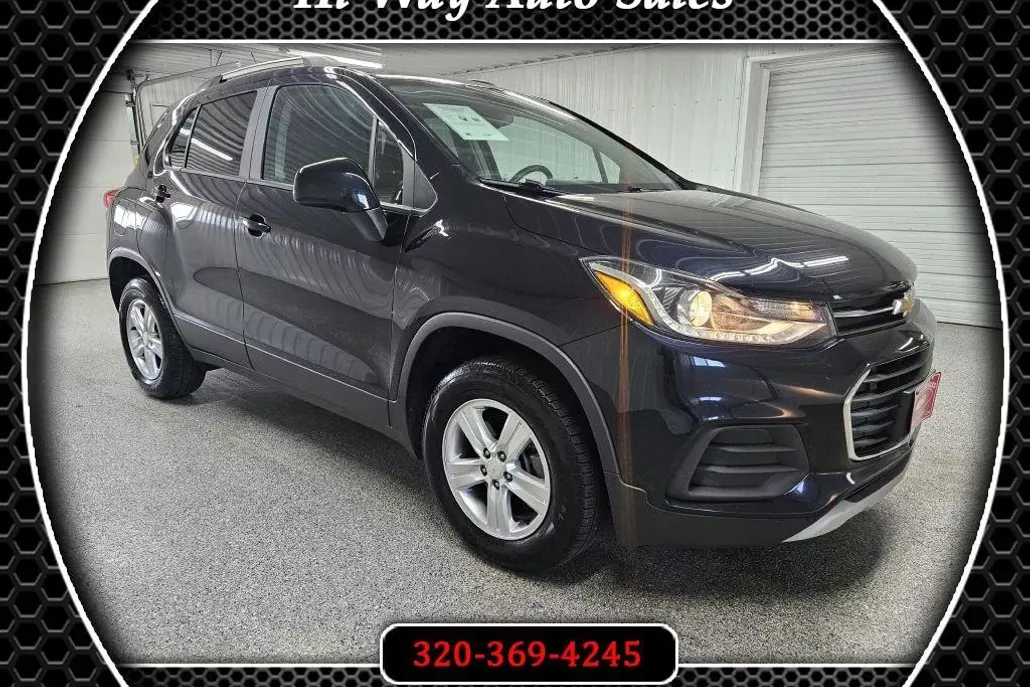 2022 Chevrolet Trax LT photo 1