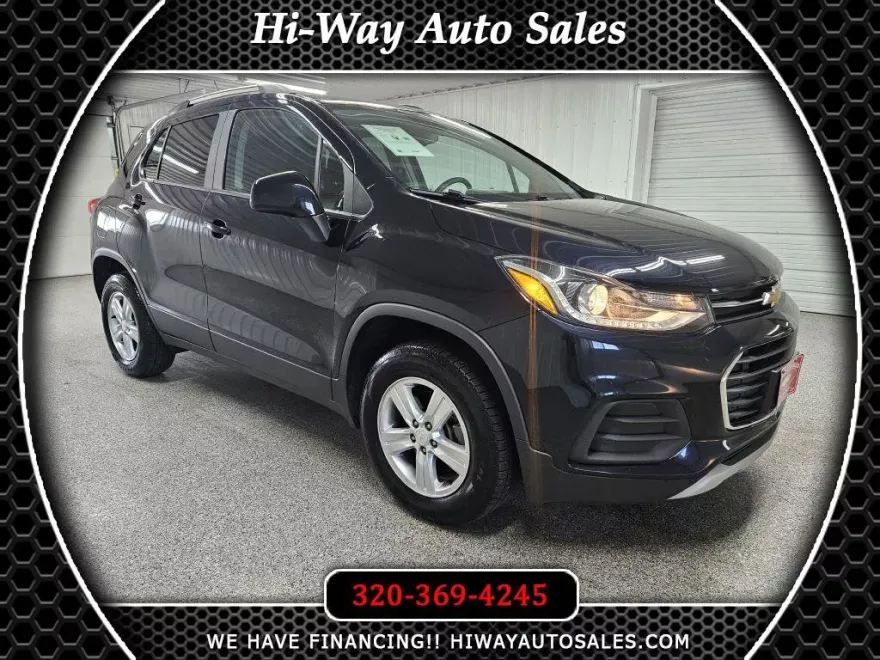 2022 Chevrolet Trax LT photo 1