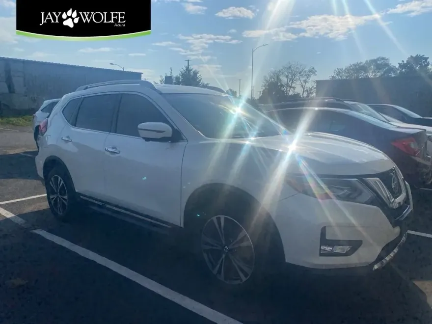 2018 Nissan Rogue SL photo 1