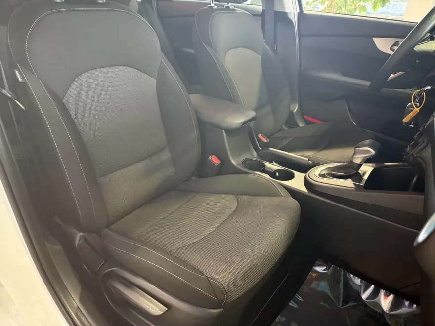 2023 Kia Forte LXS photo 15