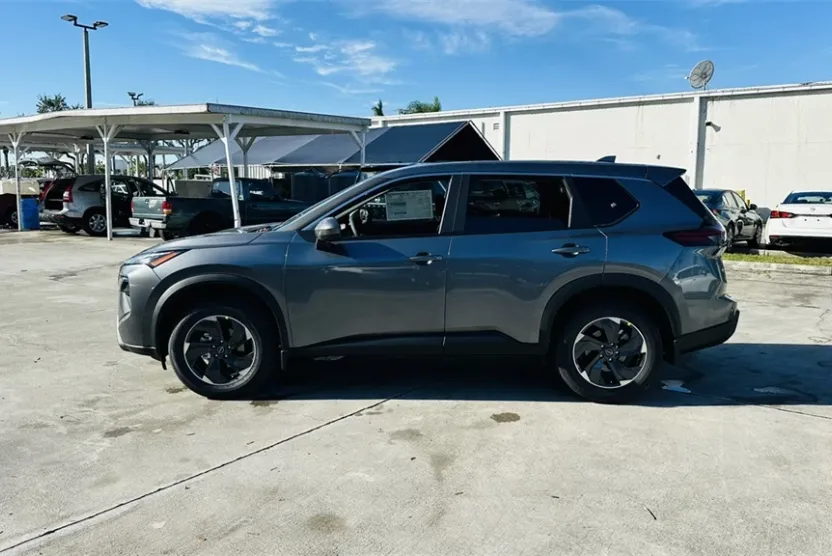 2026 Nissan Rogue SV photo 1