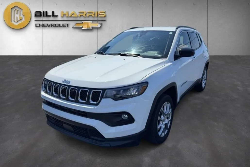 2023 Jeep Compass Latitude Lux photo 1