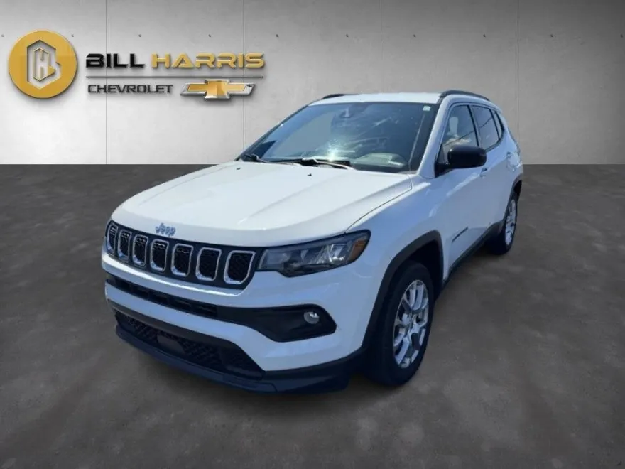 2023 Jeep Compass Latitude Lux photo 1