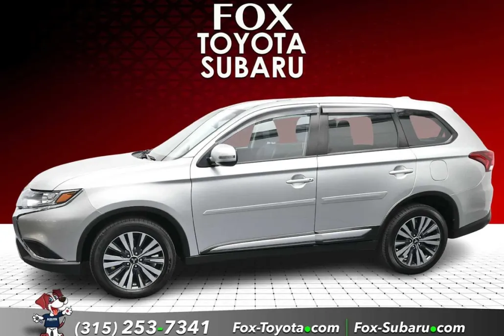 2020 Mitsubishi Outlander SE photo 1