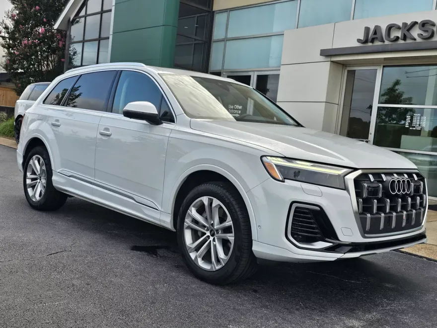 2025 Audi Q7 Premium Plus photo 1