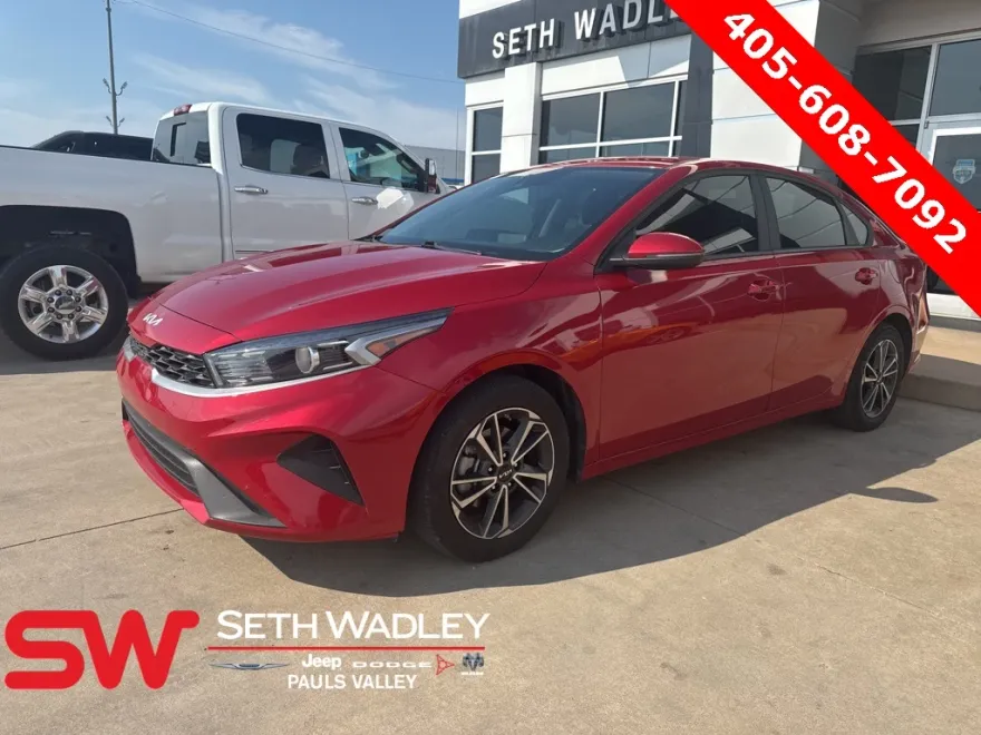 2022 Kia Forte LXS photo 1