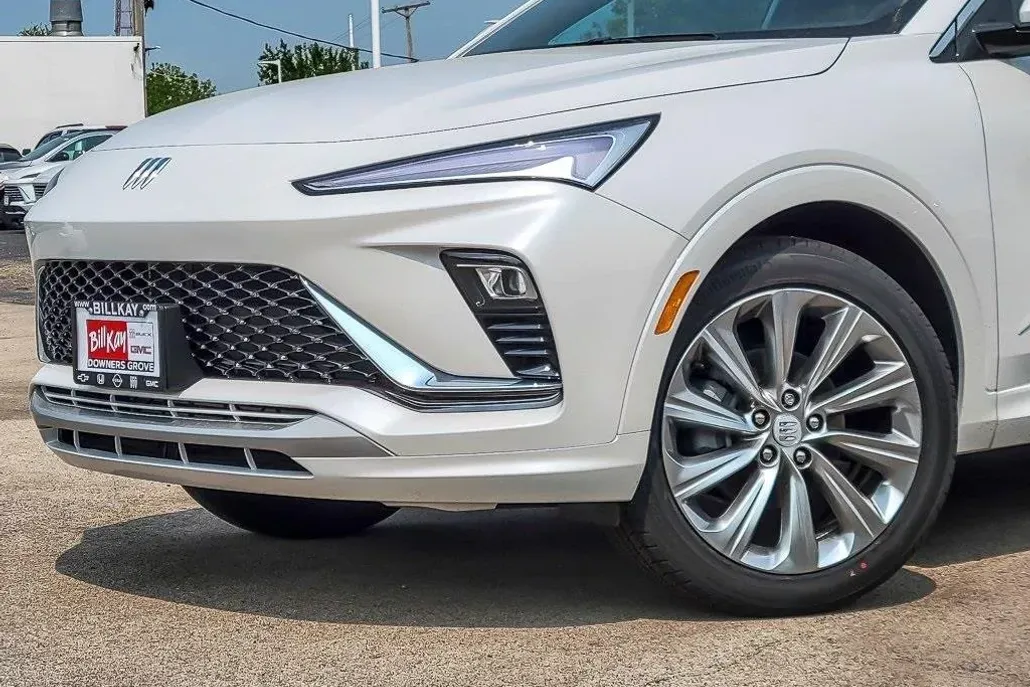 2025 Buick Envista Avenir photo 1