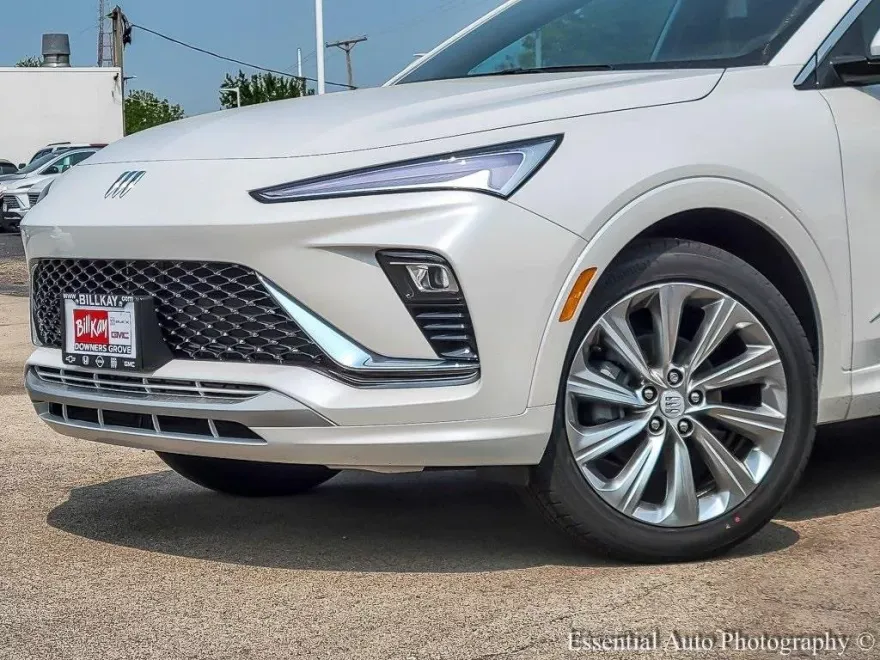 2025 Buick Envista Avenir photo 1