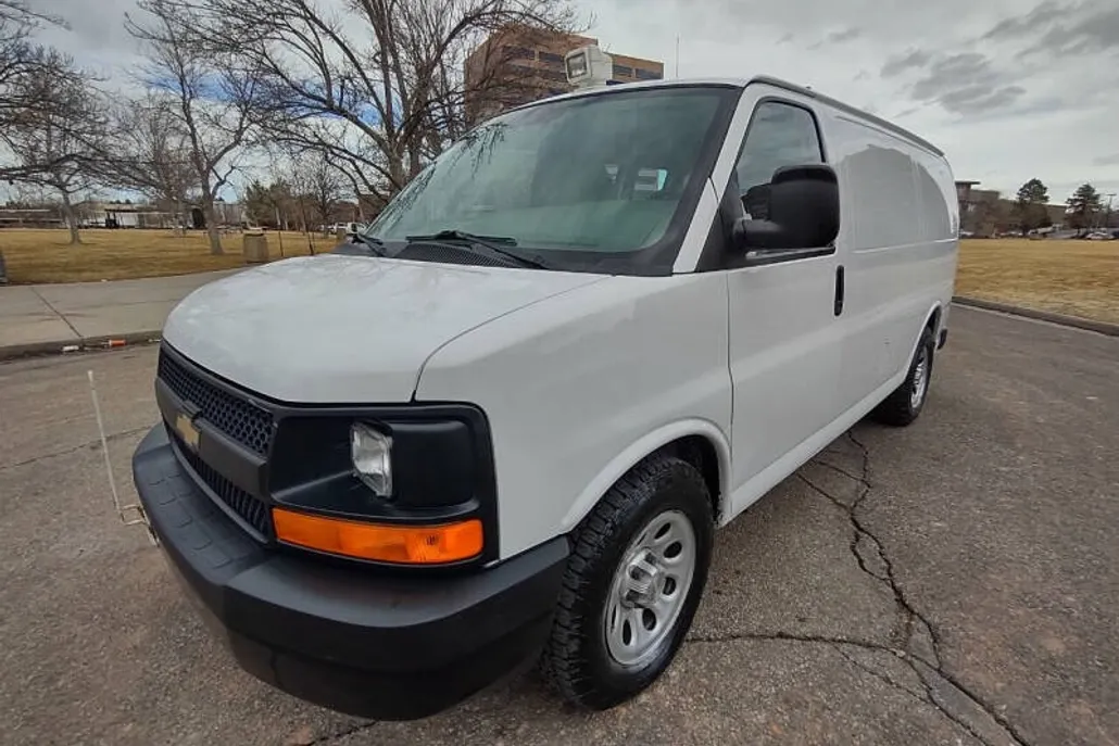 2013 Chevrolet Express 1500 Cargo Van photo 1