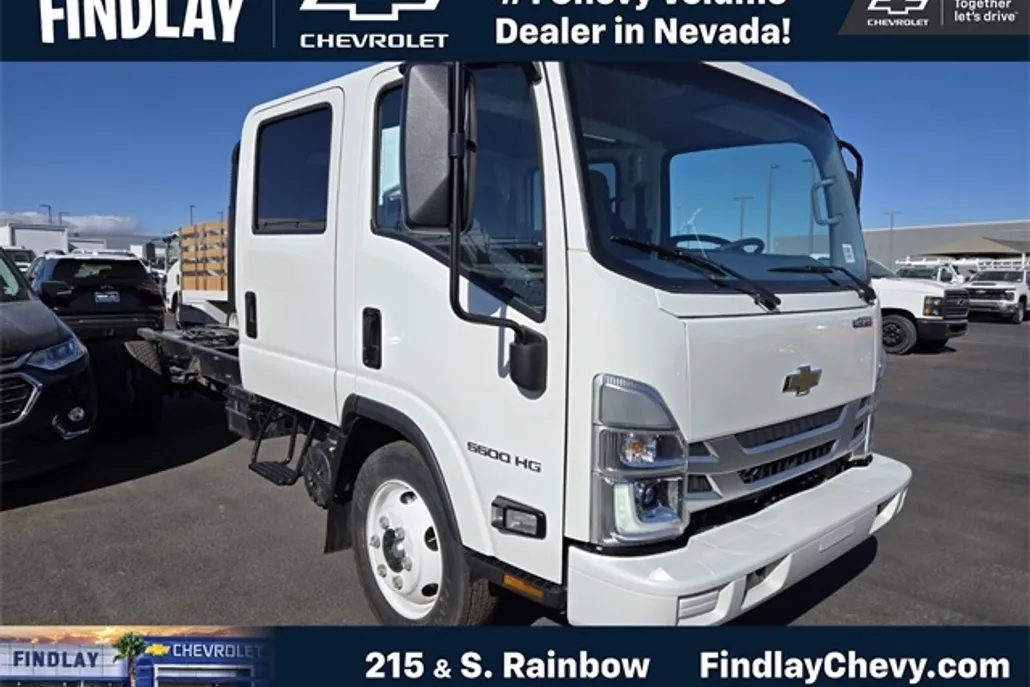 2025 Chevrolet Silverado photo 1