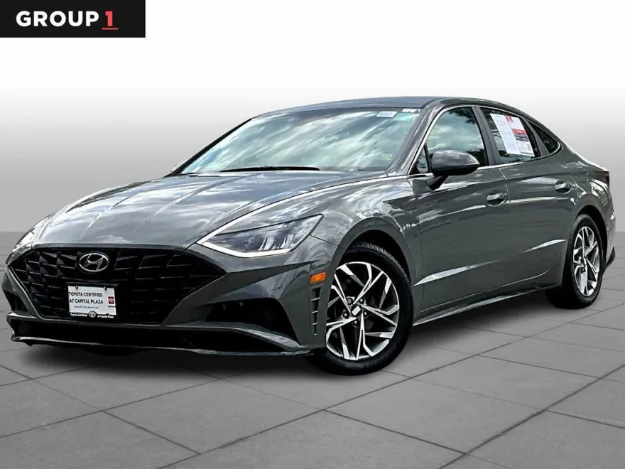 2022 Hyundai Sonata SEL photo 1