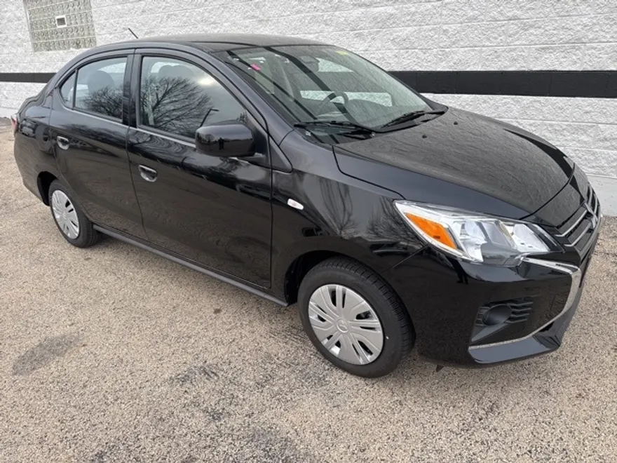 2024 Mitsubishi Mirage G4 ES photo 1