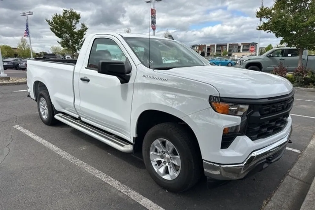 2024 Chevrolet Silverado 1500 photo 1