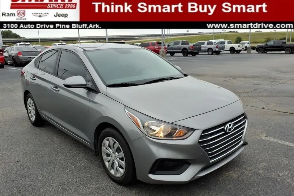 2022 Hyundai Accent SE photo 1