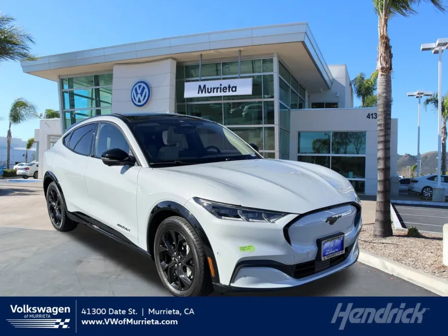 2023 Ford Mustang Mach-E Premium photo 1