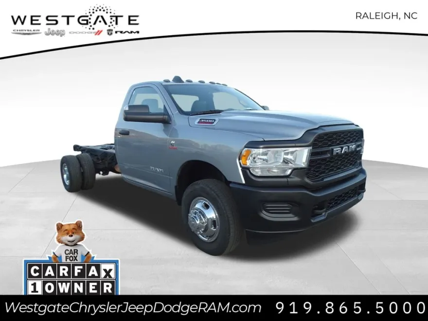 2022 Ram 3500 Tradesman photo 1