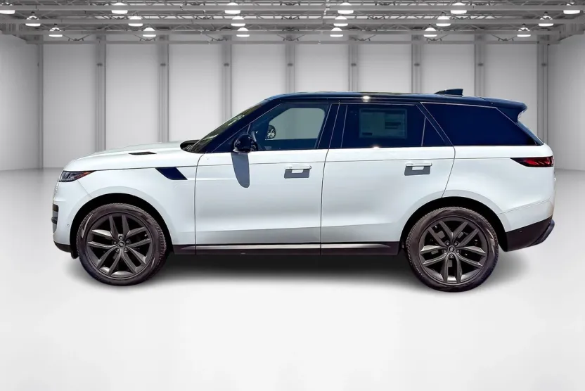 2025 Land Rover Range Rover Sport SE photo 1