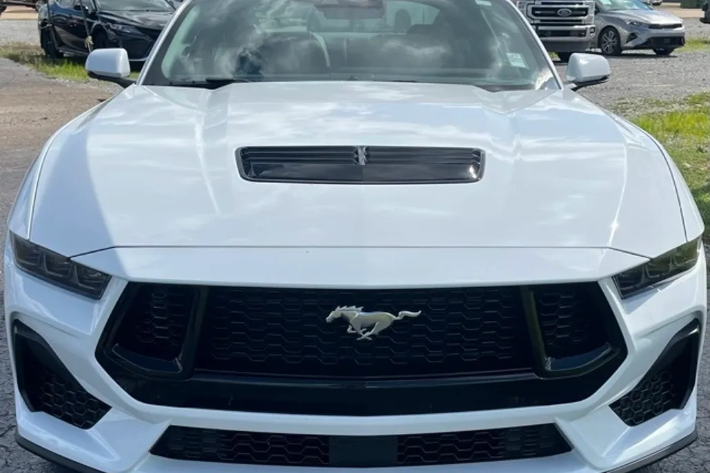 2025 Ford Mustang GT Premium photo 1