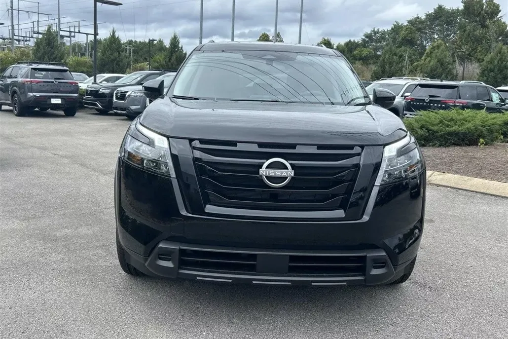 2025 Nissan Pathfinder SV photo 1