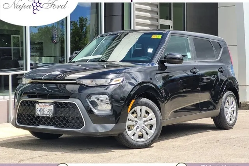 2020 Kia Soul LX photo 1