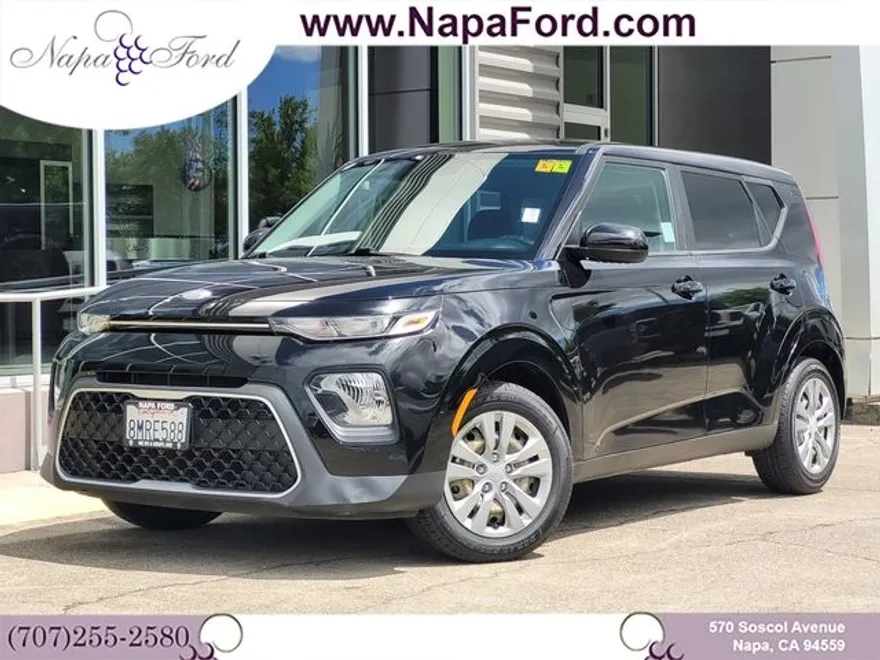 2020 Kia Soul LX photo 1