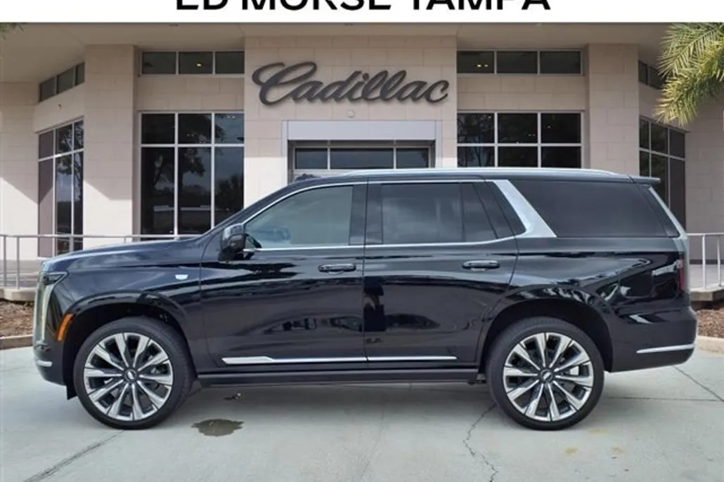 2025 Cadillac Escalade Premium Luxury photo 1