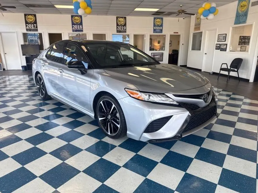 2020 Toyota Camry XSE photo 1