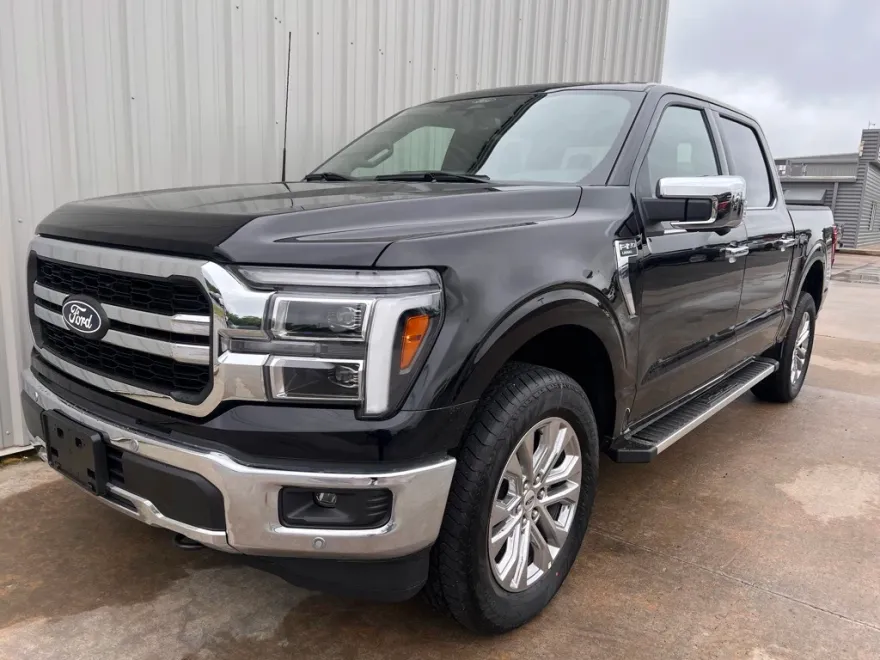 2025 Ford F-150 Lariat photo 1
